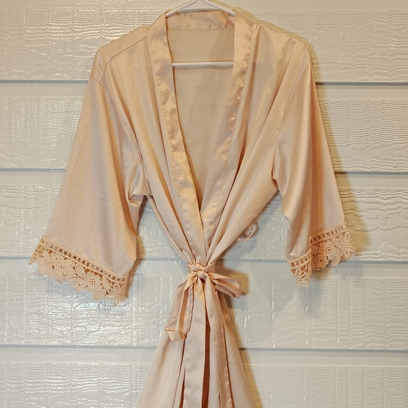 Blush Baby Light Pink Satin 3/4 length sleeve Robe Womens  Crochet Trim Feminine - Picture 1 of 8